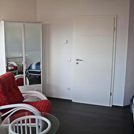 With 3 Bedrooms 드란스케