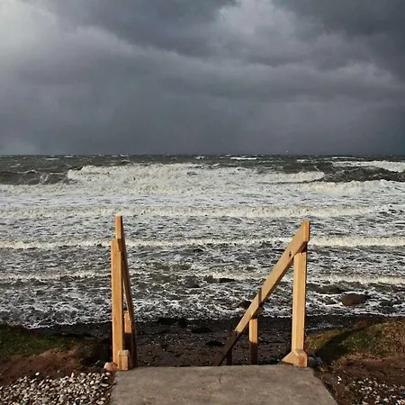 With 3 Bedrooms Tatil Evi *